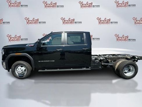 New 2025 GMC Sierra 3500 Pro w/ Convenience Package image 8