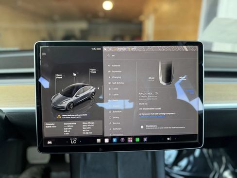 Used 2022 Tesla Model 3 Long Range AWD/4WD image 27