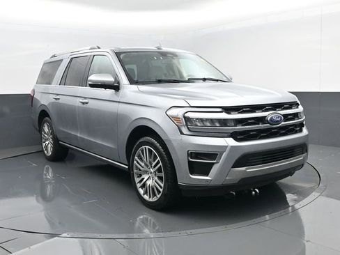 Used 2024 Ford Expedition Max Limited AWD/4WD image 3