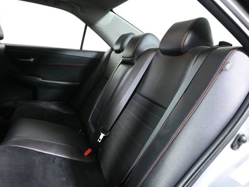 Used 2016 Toyota Camry XSE w/ Moonroof Package FWD image 6