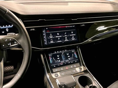 Used 2023 Audi Q7 2.0T Premium w/ Convenience Package image 7