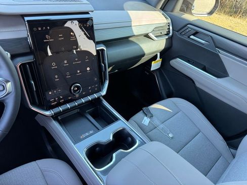 New 2026 GMC Acadia Elevation image 29