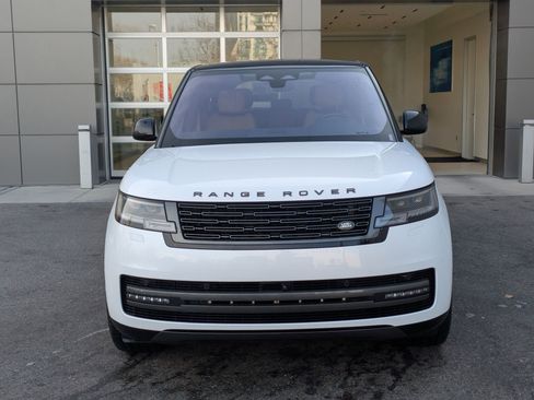 Used 2023 Land Rover Range Rover SE image 9
