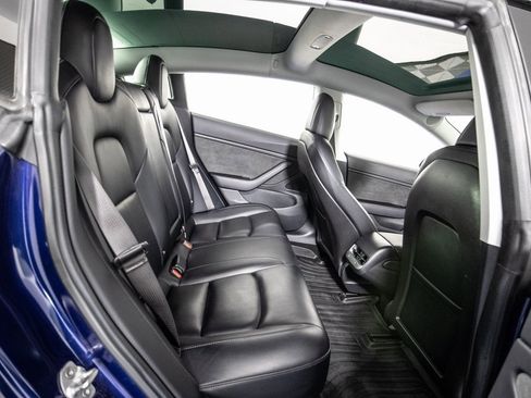 Used 2018 Tesla Model 3 Long Range image 12