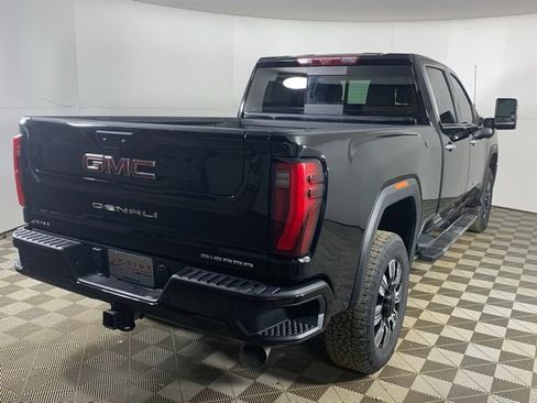 Used 2025 GMC Sierra 2500 Denali w/ Denali Reserve Package AWD/4WD image 12