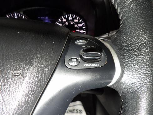 Used 2018 Nissan Pathfinder SV w/ Cargo Package image 21