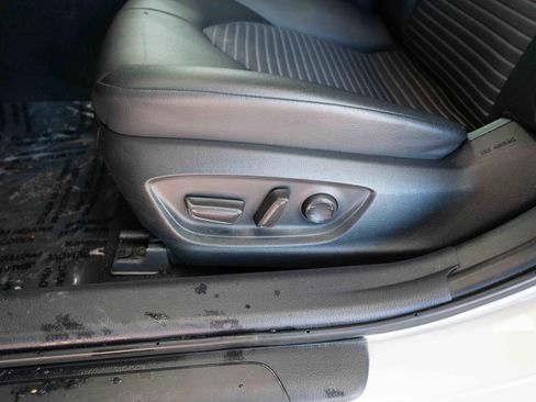 Used 2024 Toyota Camry SE image 12