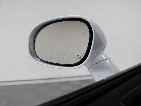 Used 2020 Dodge Challenger SXT w/ Blacktop Package image 16