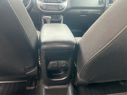 Used 2018 Chevrolet Colorado LT w/ LT Convenience Package image 18