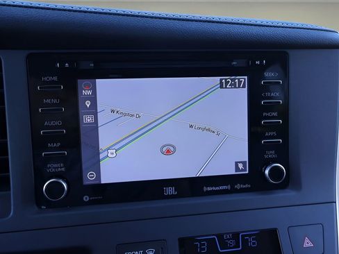 Certified 2019 Toyota Sienna SE Premium image 25