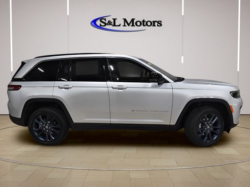 New 2026 Jeep Grand Cherokee Limited AWD/4WD image 7