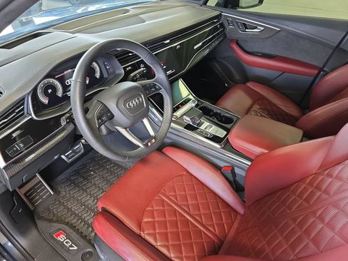Used 2024 Audi SQ7 Prestige w/ Prestige Package AWD/4WD image 4