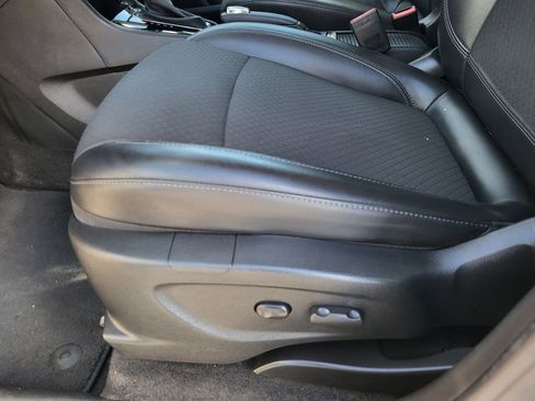 Used 2018 Buick Encore Preferred image 18