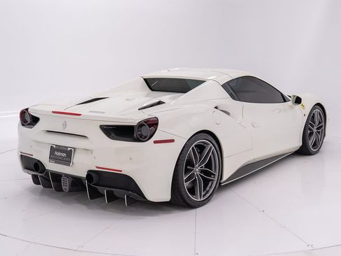 Used 2018 Ferrari 488 Spider RWD image 14