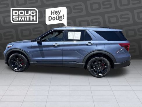 Used 2021 Ford Explorer ST w/ Equipment Group 401A AWD/4WD image 2