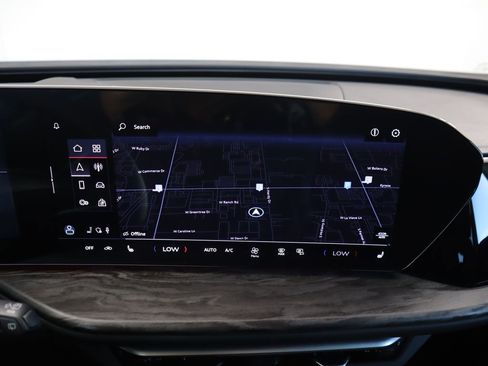 Used 2025 Audi Q5 Premium w/ Convenience Package image 17