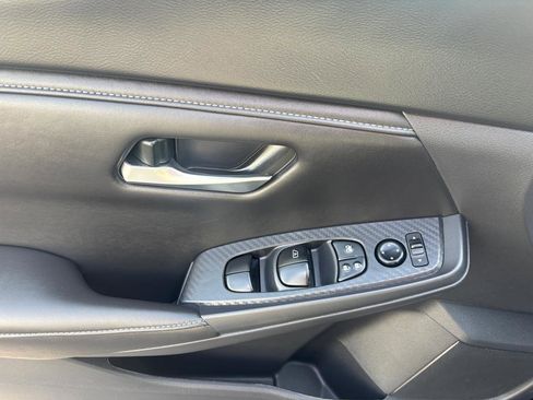 Used 2025 Nissan Sentra SV w/ All-Weather Package image 7