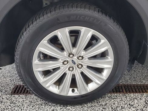 Certified 2020 Ford Explorer Limited w/ Hybrid Equipment Group 310A AWD/4WD image 5