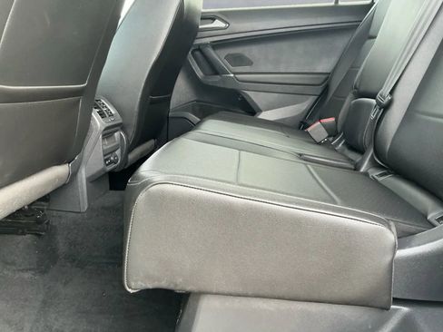 Used 2018 Volkswagen Tiguan SEL w/ 3rd Row Seat Package image 12
