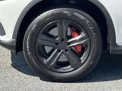 Used 2017 Mercedes-Benz GLC 300 4MATIC image 11