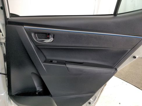 Used 2016 Toyota Corolla S image 32