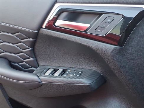 New 2026 Mitsubishi Outlander SEL image 12