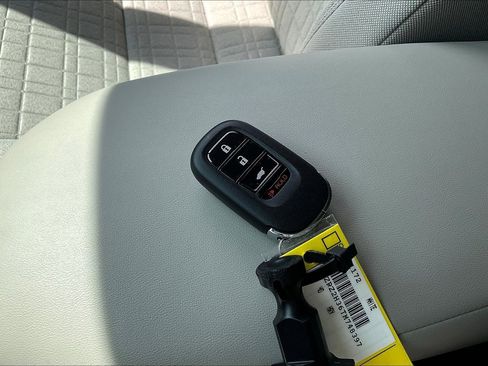 Used 2026 Honda HR-V LX image 33
