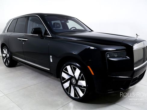 New 2026 Rolls-Royce Cullinan AWD/4WD image 6