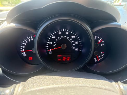 Used 2012 Kia Soul FWD image 18