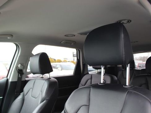 Used 2023 Kia Telluride S AWD/4WD image 23