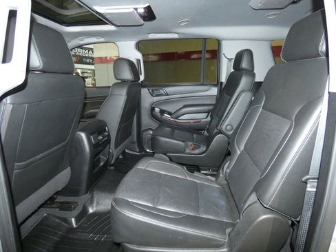 Used 2020 GMC Yukon XL SLT w/ Open Road Package image 27