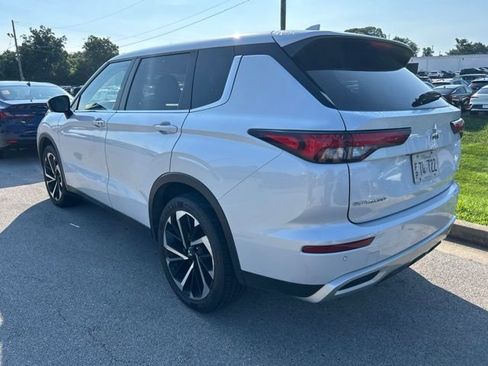 Used 2024 Mitsubishi Outlander SE AWD/4WD image 4
