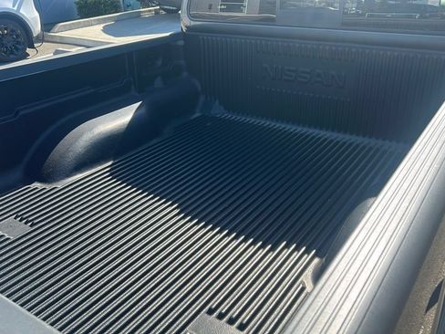 Used 2019 Nissan Frontier SV RWD image 4