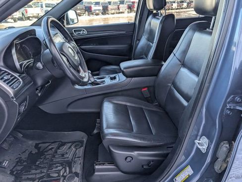 Used 2019 Jeep Grand Cherokee Limited image 2