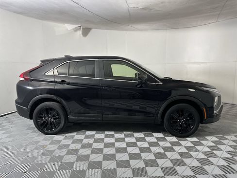 Used 2022 Mitsubishi Eclipse Cross LE AWD/4WD image 9