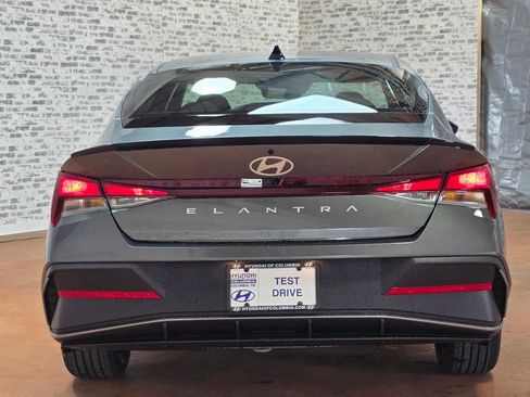 New 2026 Hyundai Elantra SEL Sport Premium FWD image 22