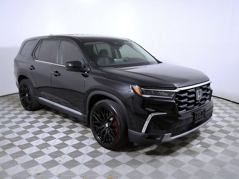 Used 2025 Honda Pilot EX-L image 7