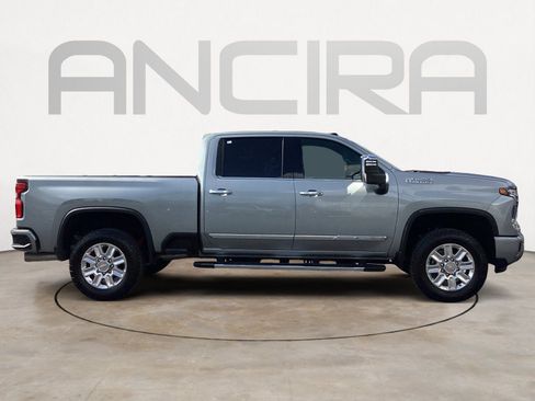 Used 2024 Chevrolet Silverado 3500 High Country w/ High Country Premium Package AWD/4WD image 15