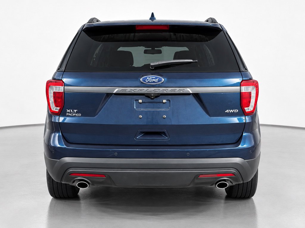 Certified 2017 Ford Explorer XLT w/ Equipment Group 202A AWD/4WD image 6