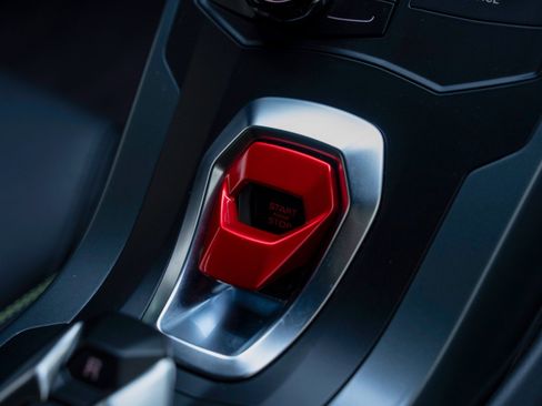 Used 2019 Lamborghini Huracan LP 580-2 RWD image 56
