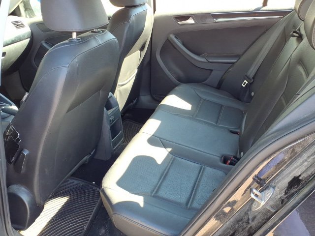 Used 2016 Volkswagen Jetta SEL w/ Driver Assistance Package FWD image 6