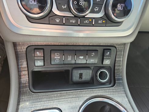 Used 2017 GMC Acadia Limited SLT AWD/4WD image 22