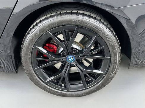 Certified 2023 BMW 530e w/ M Sport Package image 32
