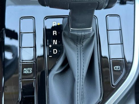 Certified 2024 Kia Niro LX FWD image 19
