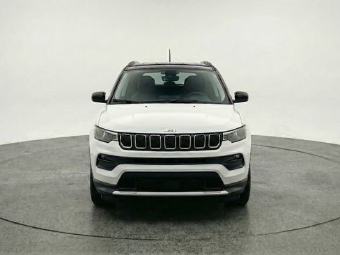 Used 2025 Jeep Compass Limited image 2