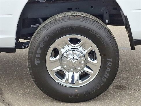 Used 2024 RAM 2500 Tradesman w/ Chrome Appearance Group image 25