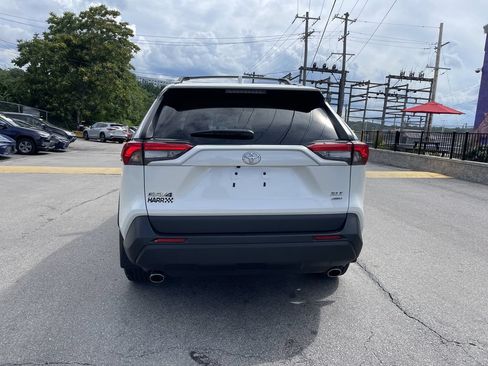 Certified 2022 Toyota RAV4 XLE Premium AWD/4WD image 4