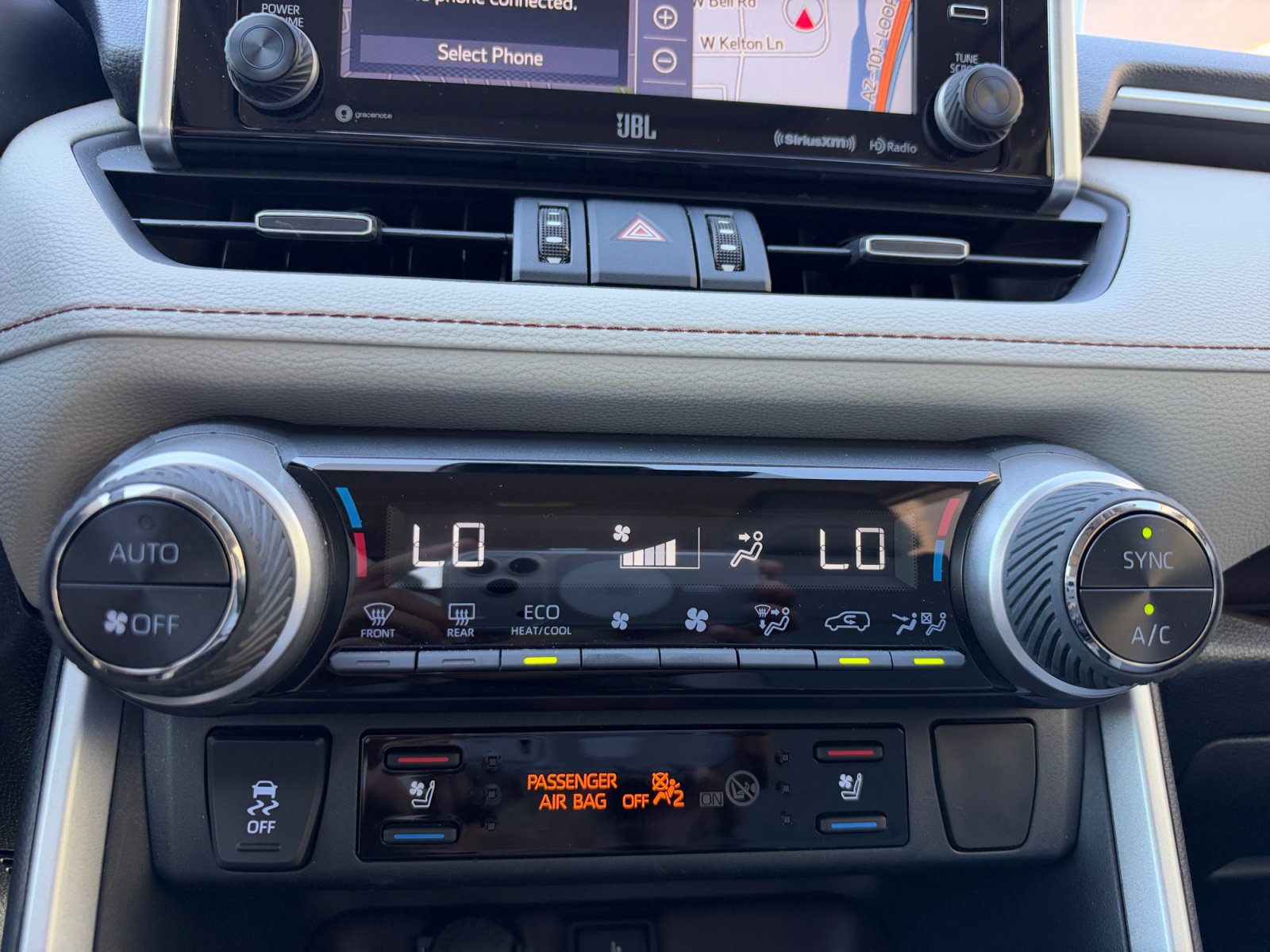 Used 2020 Toyota RAV4 Limited FWD image 11
