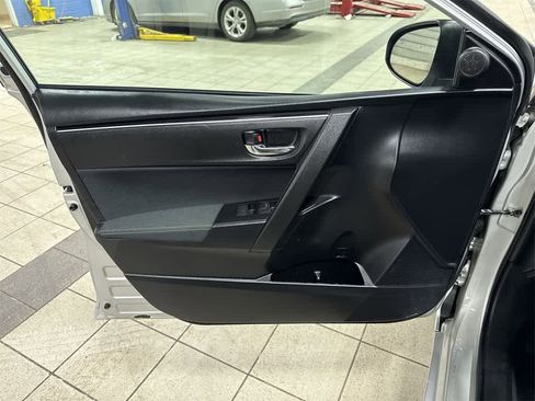 Used 2019 Toyota Corolla LE image 28