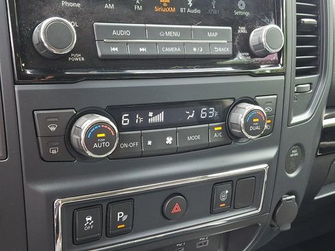 Used 2022 Nissan Titan SV w/ SV Convenience Package AWD/4WD image 16